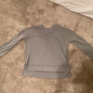 Grey sweatshirt